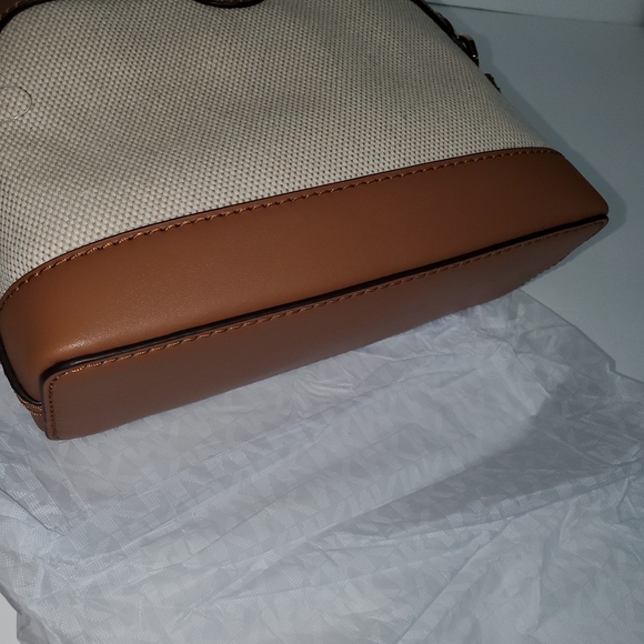 MICHAEL MICHAEL KORS Jet Set Charm XS Dome Crossbody color: natural - Picture 5 of 12